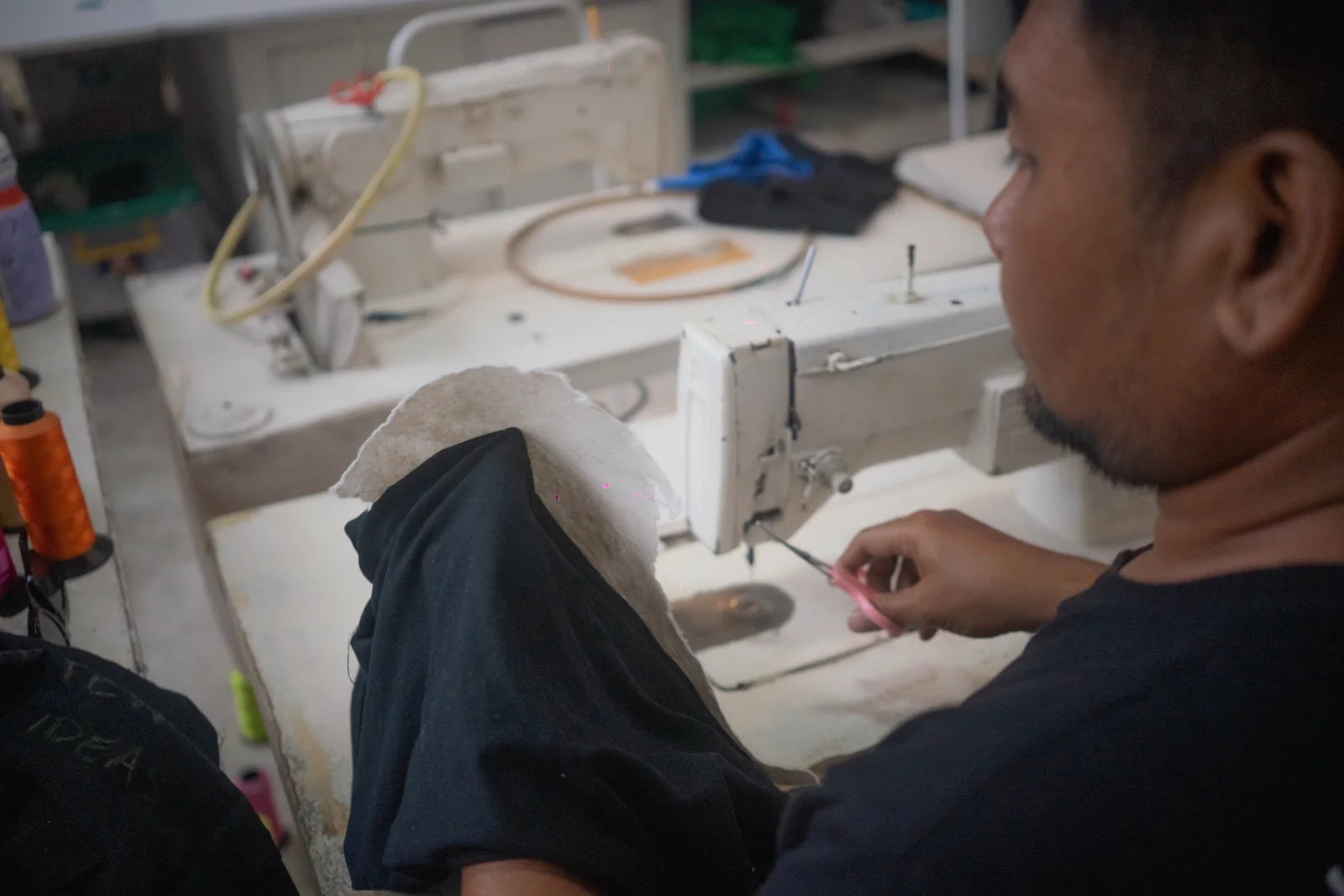 The embroidery machine following a drawn line